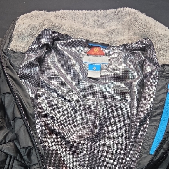 Columbia Women's Charcoal Puffer Jacket - Picture 4 of 6